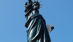 Statue de la Liberté et Monument Saint-Romme