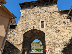 Porte de Quirieu - Crmieu, cit mdivale - Balcons du Dauphin - Nord-Isre -  moins d'une heure de Lyon