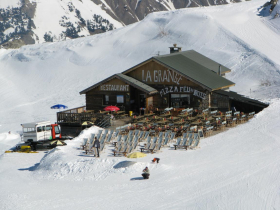 Le restaurant la grange et sa terrasse panoramique