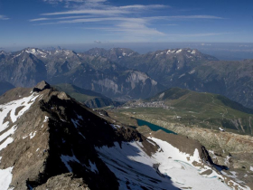 Culminant  3330m d'altitude sur le massif des Grandes Rousses, le Pic Blanc off