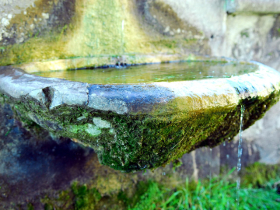 Fontaine mise en place par Jules Jouvin -  Notre Dame des Charbonnaux  Jarrie