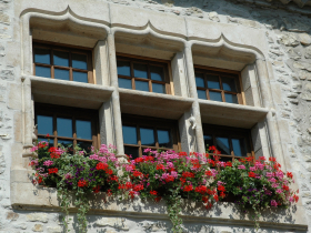 Fentre  Meneaux dans le quartier historique de Morestel - Balcons du Dauphin