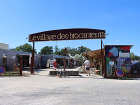 Village des Brocanteurs - Tignieu-Jameyzieu aux Balcons du Dauphin
