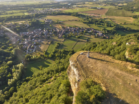 Site archologique de Larina  Hires-sur-Amby, commune des Balcons du Dauphin