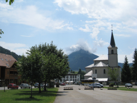 Centre du village avec l'glise de St Pierre de Chartreuse
